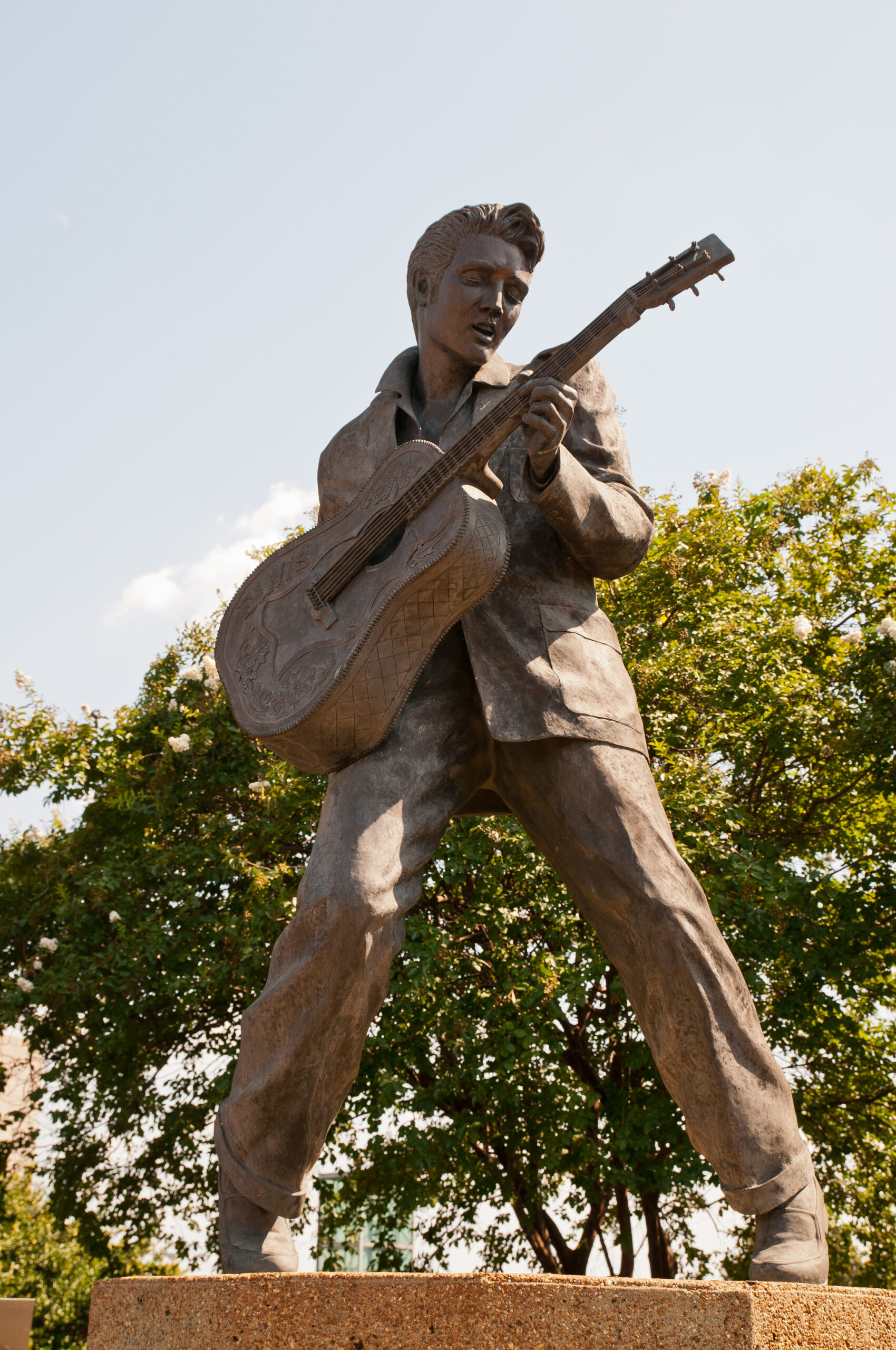 Elvis statue playing guitar