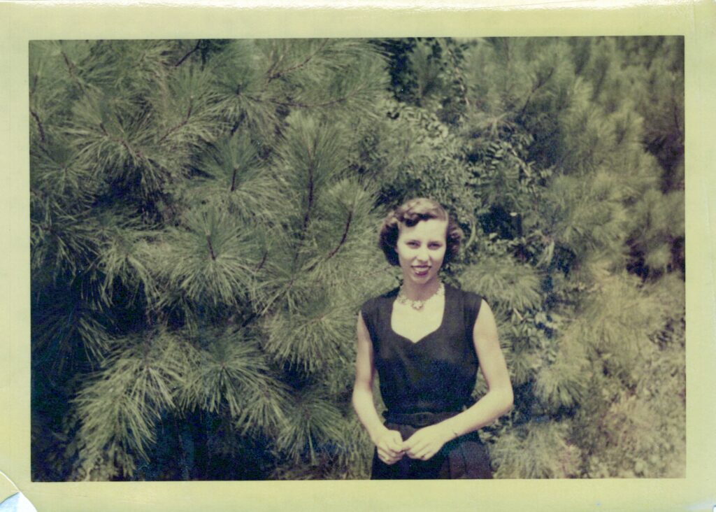 A picture of Ms. Annelle Newsom