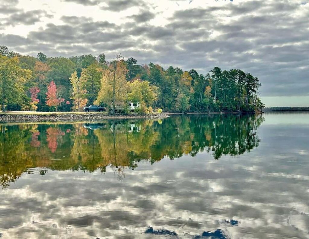 Fall picture of trees along a lake in Monroe County 